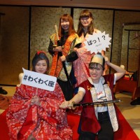 衣装を着て記念撮影