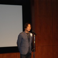 審査委員長　ファッションデザイナー田山淳朗先生